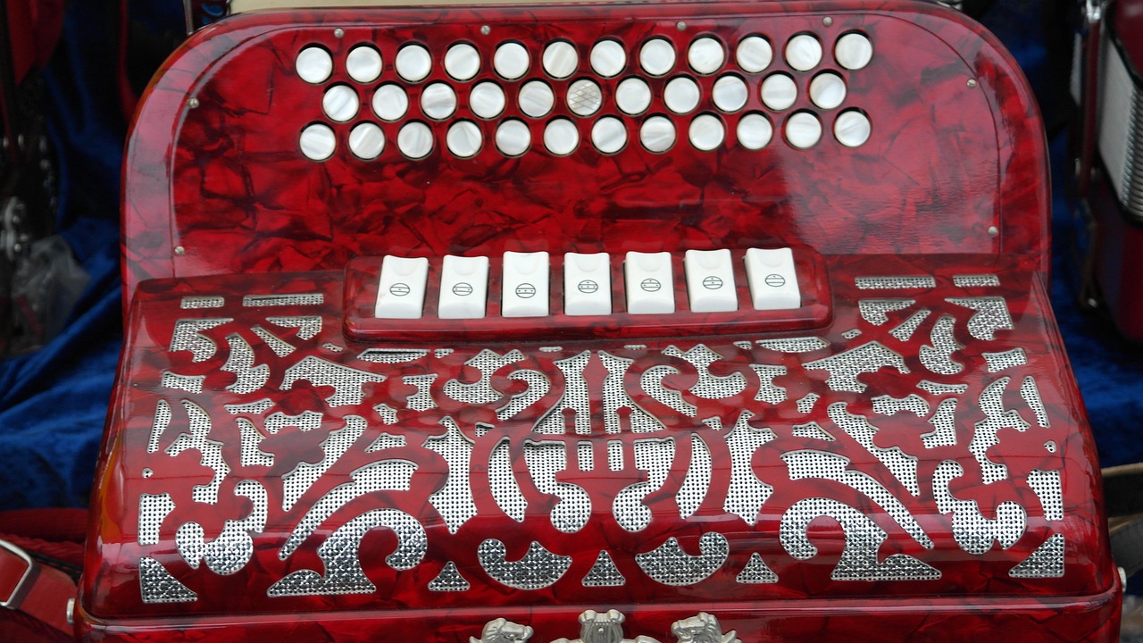 麗水龍泉房價(jià)最新動(dòng)態(tài)，市場(chǎng)走勢(shì)及影響因素分析
