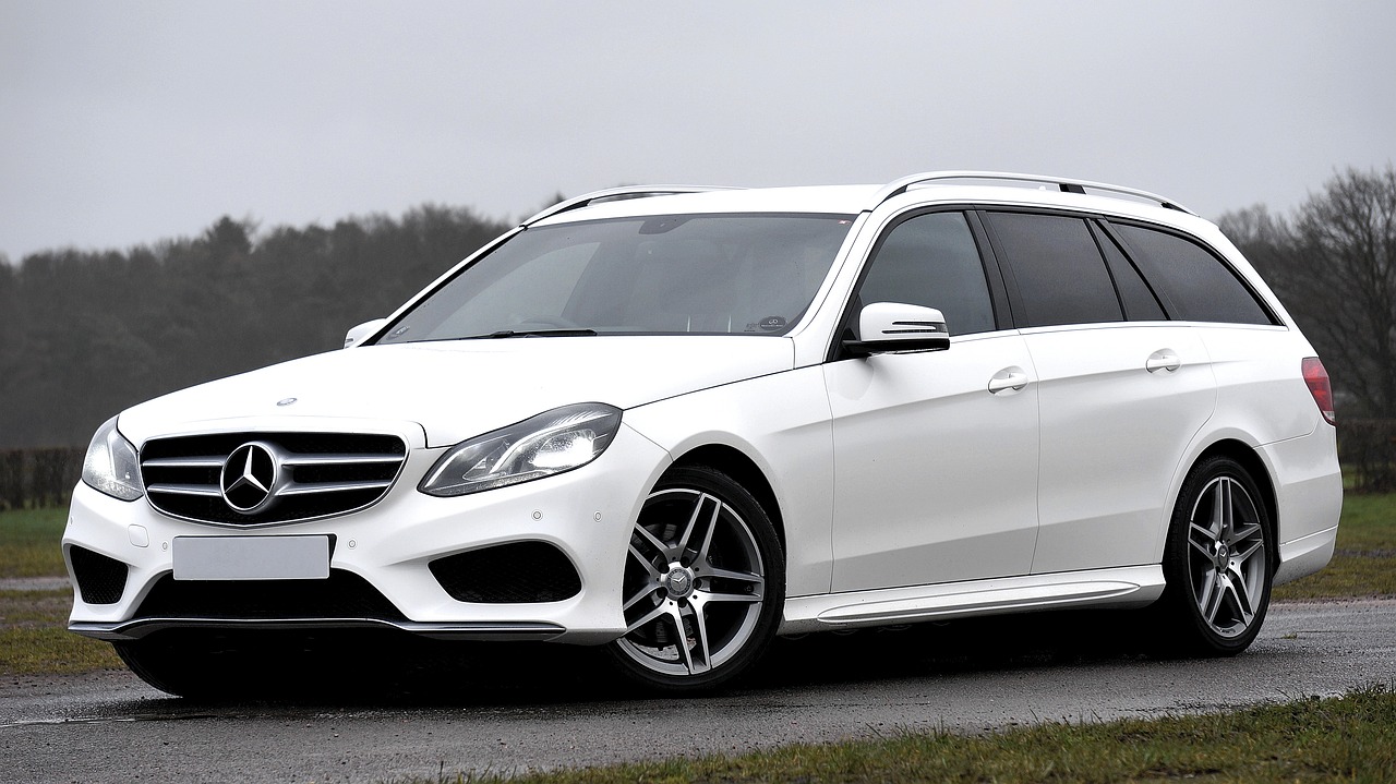 奔馳S級轎車S320L 2016款最新報價及市場分析，深度洞悉市場動態(tài)