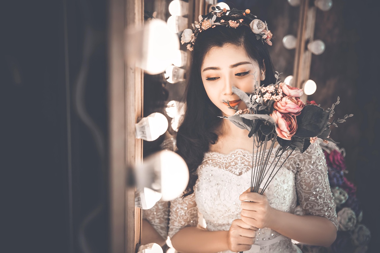 迪奧最新眼影引領(lǐng)時尚風(fēng)潮，魅力眼神盡在掌握